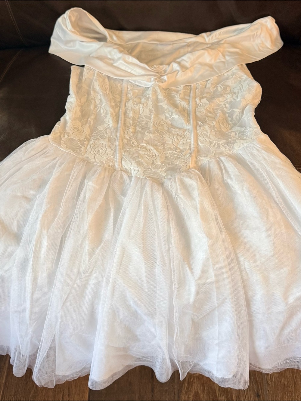 Chucky’s Bride -Tiffany Adult Large Costume - White Dress with Black Jacket - Picture 3 of 6